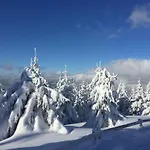 Yveta - Depandance Horske Zatisi 3*