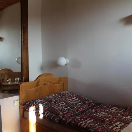 Yveta - Depandance Horské Zátiší Affittacamere 3*